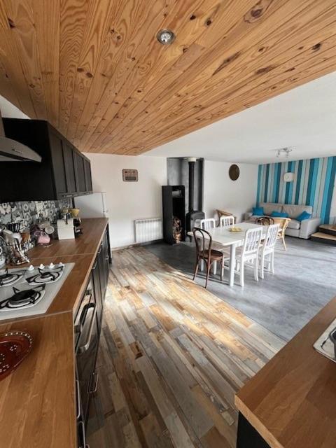 Jolie Maison De Campagne, Compostelle Soleymieux Екстериор снимка